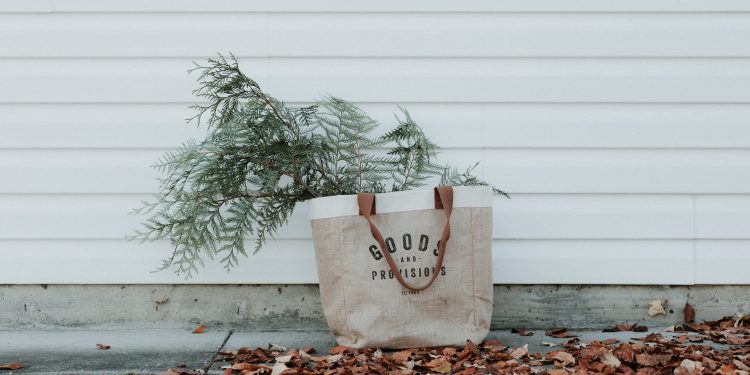 5 Simple Zero-Waste Swaps You Can Bring On Your Travels With Ease