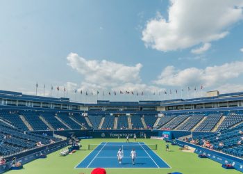 The US Open, Dogged with Withdrawals and Criticism, is Trotting Ahead