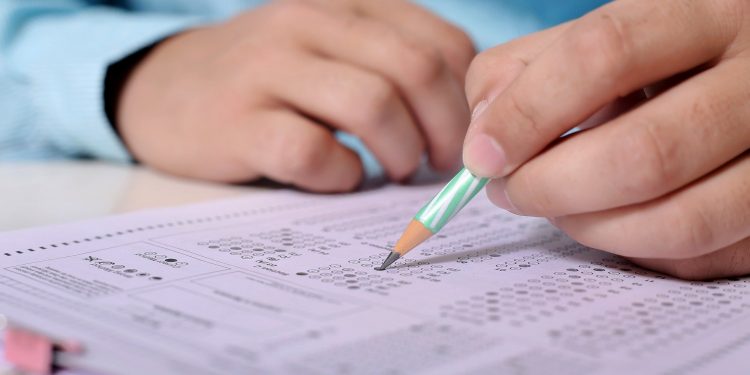 1600618327147_man-3653346_1920.jpg | TheHomeGround Asia Coping with PSLE: Parents, Students and Experts Weigh In
