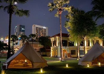 Glamping in Singapore: Sleep in a Thousand-Star Hotel
