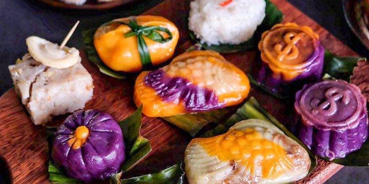 Dig Into These Traditional Kuehs – With a Twist!