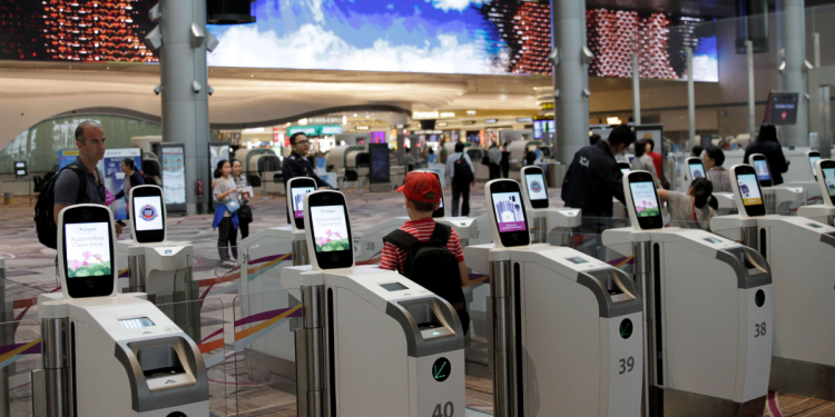 New Facial and Iris Scanning System Enables Passport-Free Checkpoint Clearance
