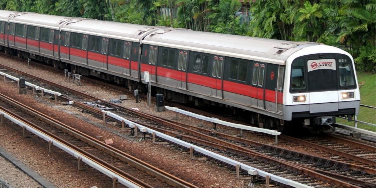 Four MRT Stations on East-West Line to Close Early in November for Replacement Works