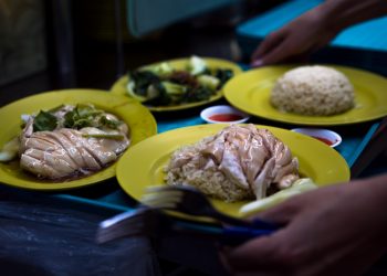 The New Hawkers Succession Scheme Aims to Keep Our Hawker Culture Alive 