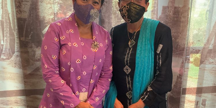 1606923495105_banjar.jpg | TheHomeGround Asia Local Banjarese Sisters Proud to Contribute to Malay CultureFest 2020 Exhibition