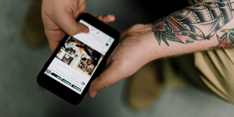 1607265721561_photo-1579667391009-20b3ec82dfa3.jpeg | TheHomeGround Asia The Dire Effects of Doomscrolling and How to Escape It