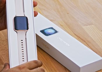 Oppo Watch Unboxing & First Impressions