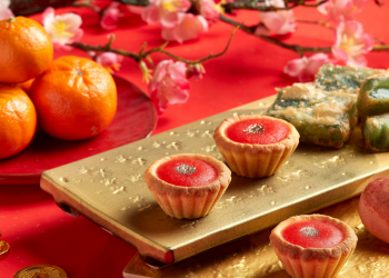 Delectable Festive Treats to Share with Your 8 Visitors This Chinese New Year