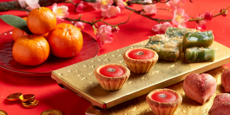 Delectable Festive Treats to Share with Your 8 Visitors This Chinese New Year
