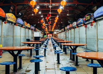 Our Dirty Trays are Biohazard Bins: Do Your Part and Return Your Tray