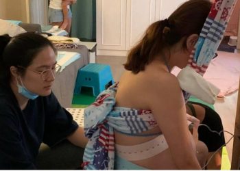 The unsung people supporting mothers