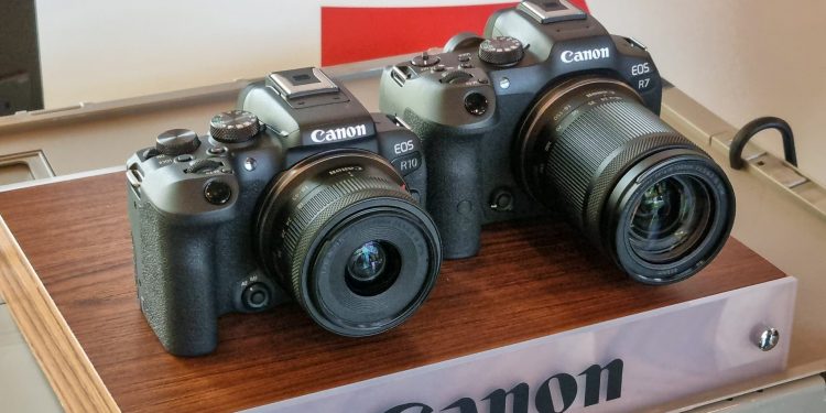 Canon R7 and R10 Launch | TheHomeGround Asia Canon EOS R(evolution) expands into APS-C with two new cameras and lenses