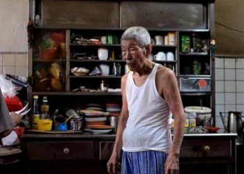 Meghan Markle-approved fashion trend: The "kopi tiam" uncle's white singlet